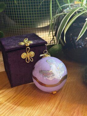 The Li Bien Peace on Earth Dove Ornament 2003 with Box, Purple
